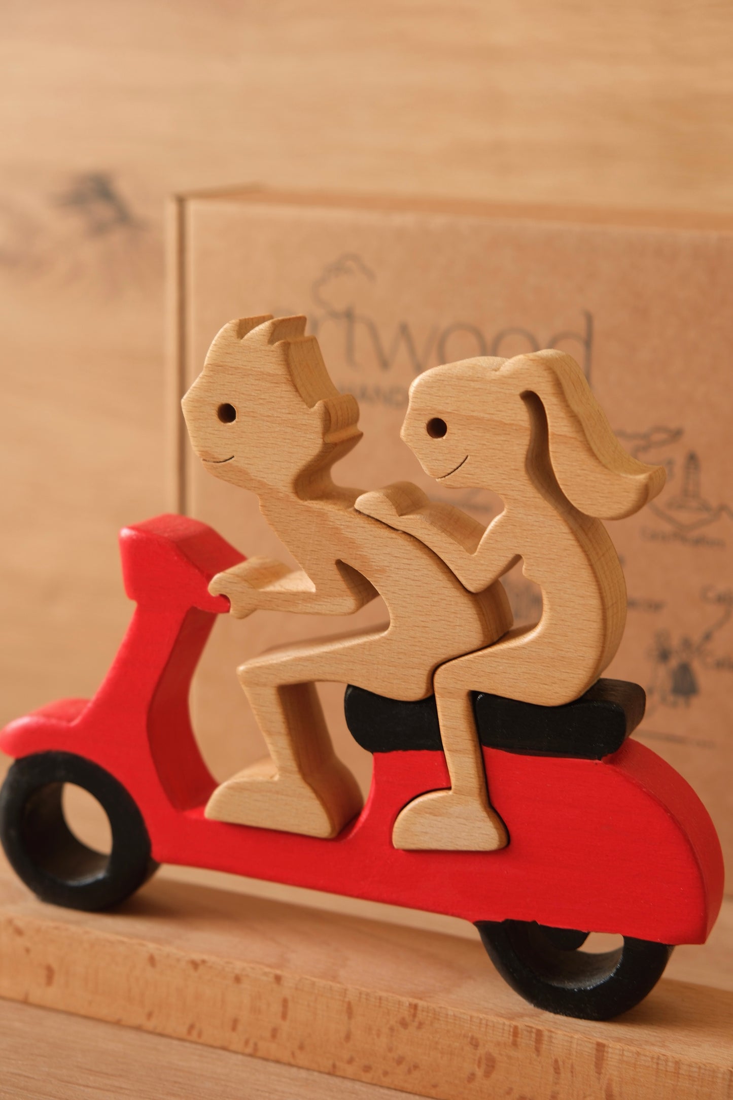 Pareja de humanos moto